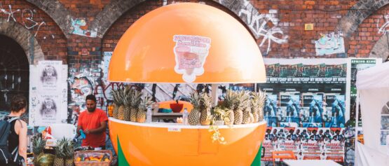 A London Street market stall where there is Passpoint Wi-Fi roaming by GlobalReach Technology.